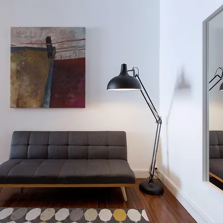 Lost :: Cais House Casa de hóspedes