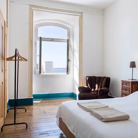 Lost :: Cais House Lisboa