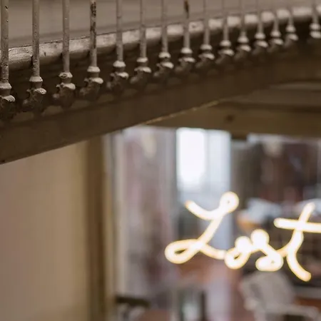 Gasthof Lost :: Cais House