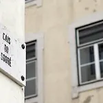 里斯本码头之家迷失旅馆 3*